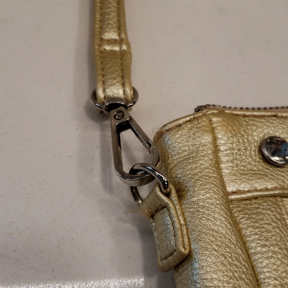 𝅺mms Gold Clutch Shoulder Bag - Picture 7 of 8